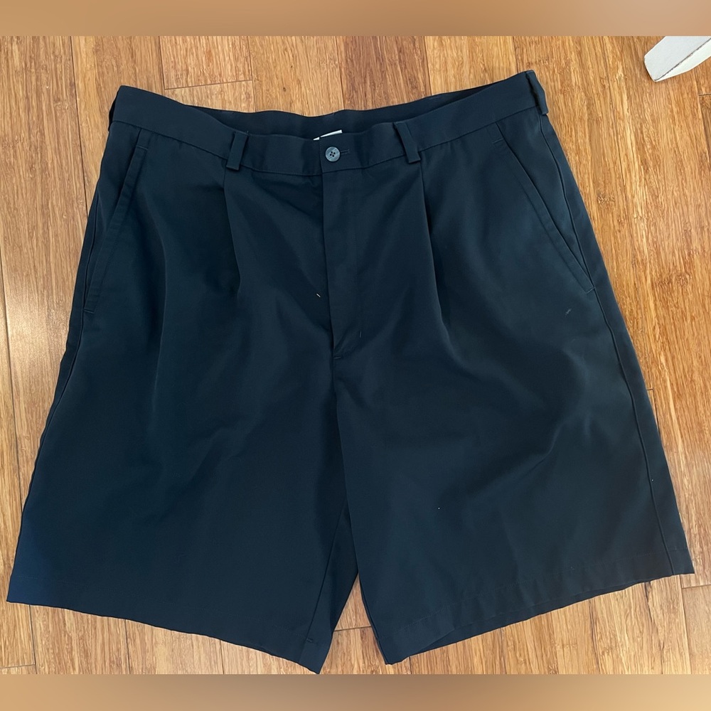 Nike Golf Dri-Fit Shorts Mens Size 38 Navy Pleated Front 1137